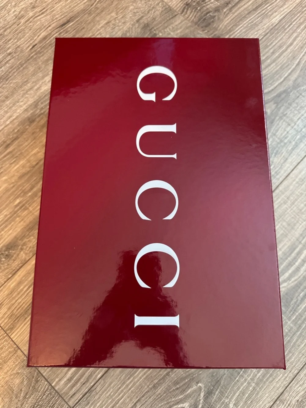 Gucci White Leather Sneakers with Red & Green Stripe - Picture 10 of 11